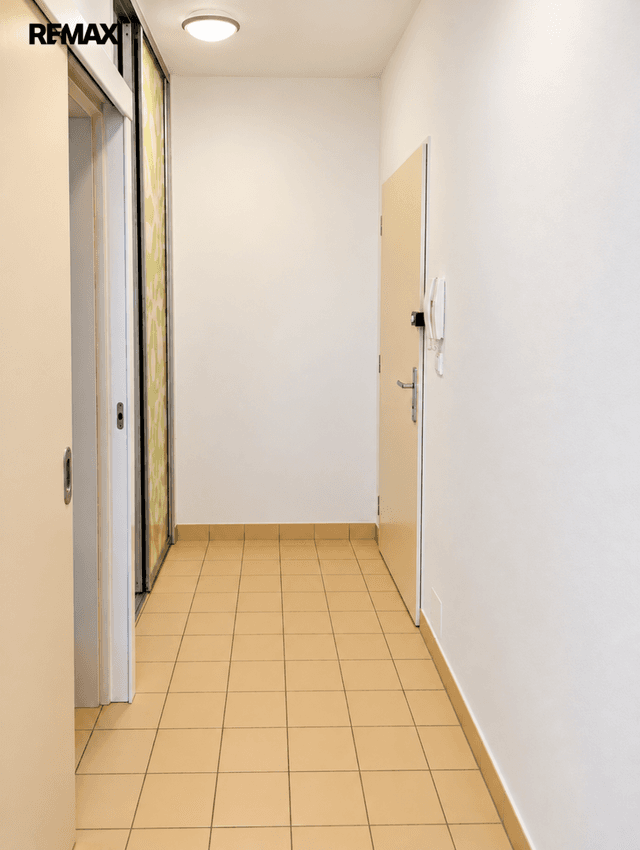 Pronájem bytu 1+kk, 40,42 m2, Praha
