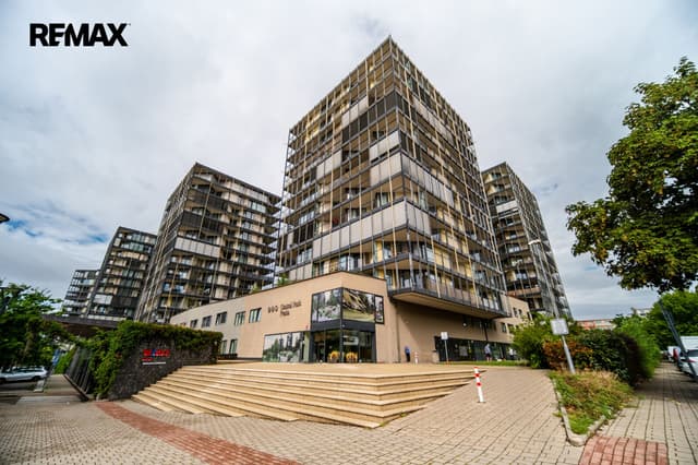 Pronájem bytu 1+kk, 44 m2, Praha