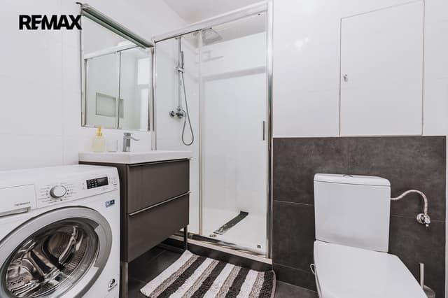Pronájem bytu 1+kk, 35 m2, Praha