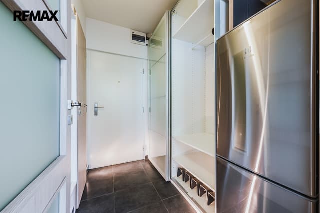 Pronájem bytu 1+kk, 35 m2, Praha
