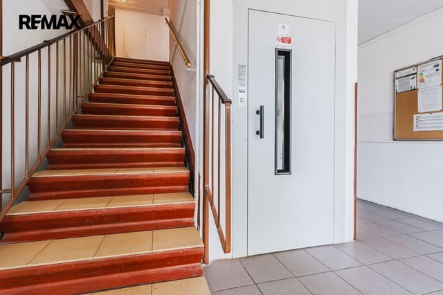 Pronájem bytu 1+kk, 35 m2, Praha