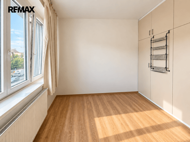 Pronájem bytu 1+kk, 26 m2, Praha