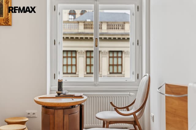 Prodej prostoru kanceláří, 139 m2, Praha