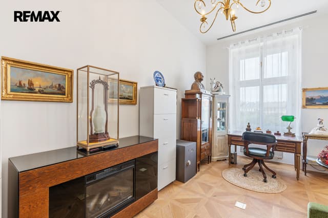 Prodej prostoru kanceláří, 139 m2, Praha
