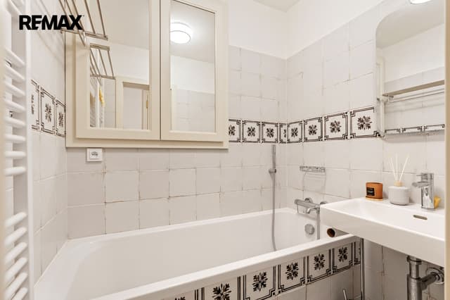 Prodej prostoru kanceláří, 139 m2, Praha