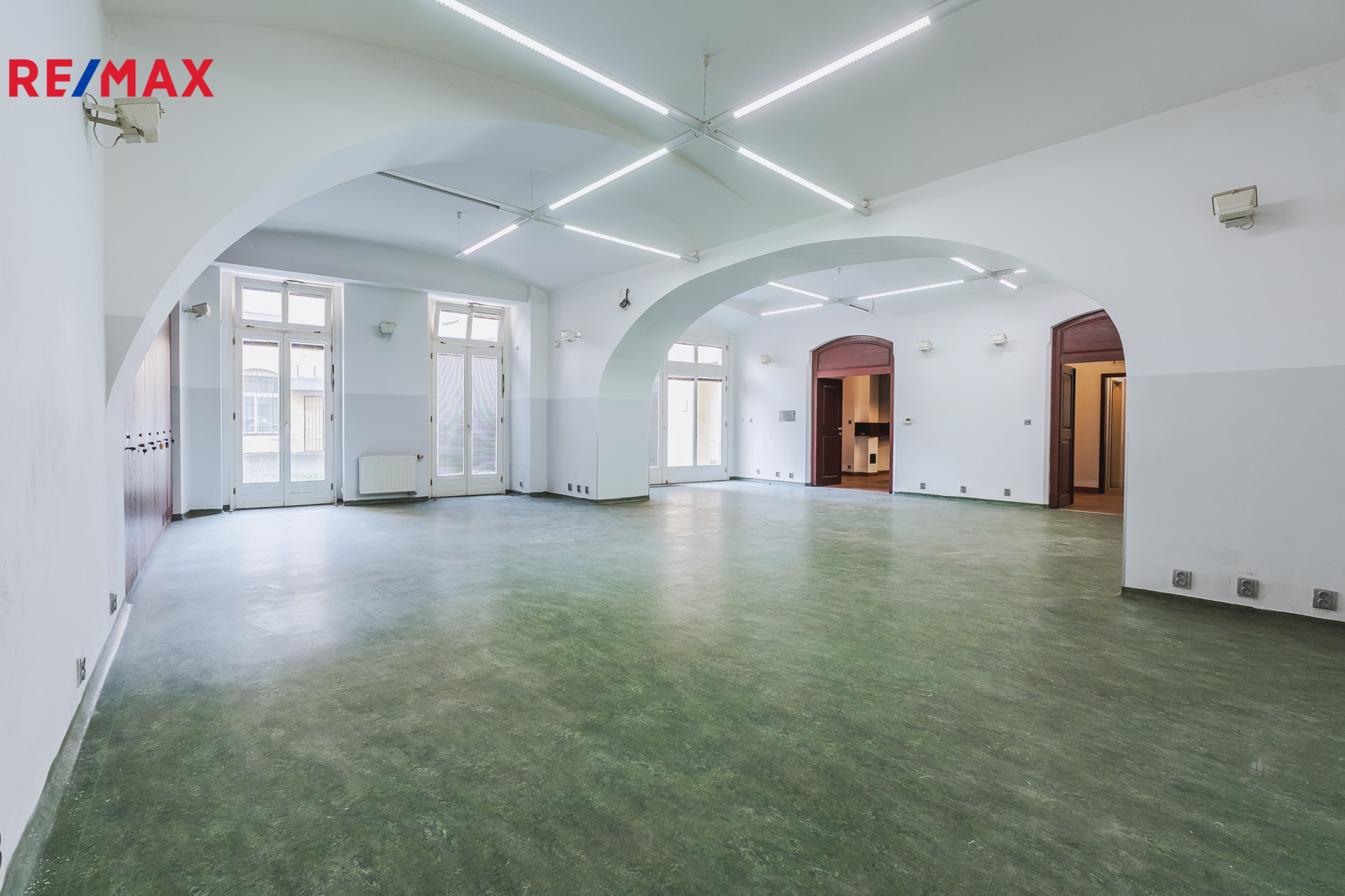 Pronájem obchodního prostoru, 350 m2, Praha