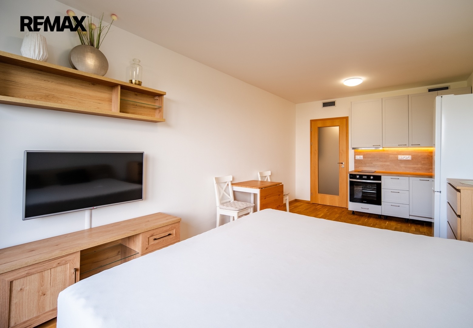 Pronájem bytu 1+kk, 31 m2, Praha